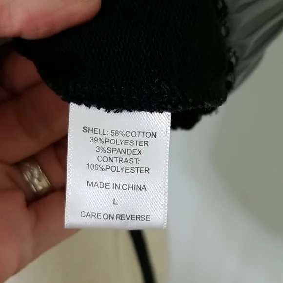 Black, crop, hooded, I am a warrior top - Picture 9 of 13